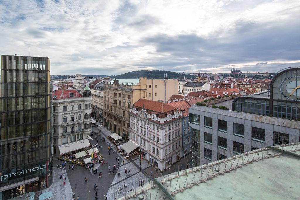Merchants Crown Suites And Spa Praga Esterno foto View of the city centre