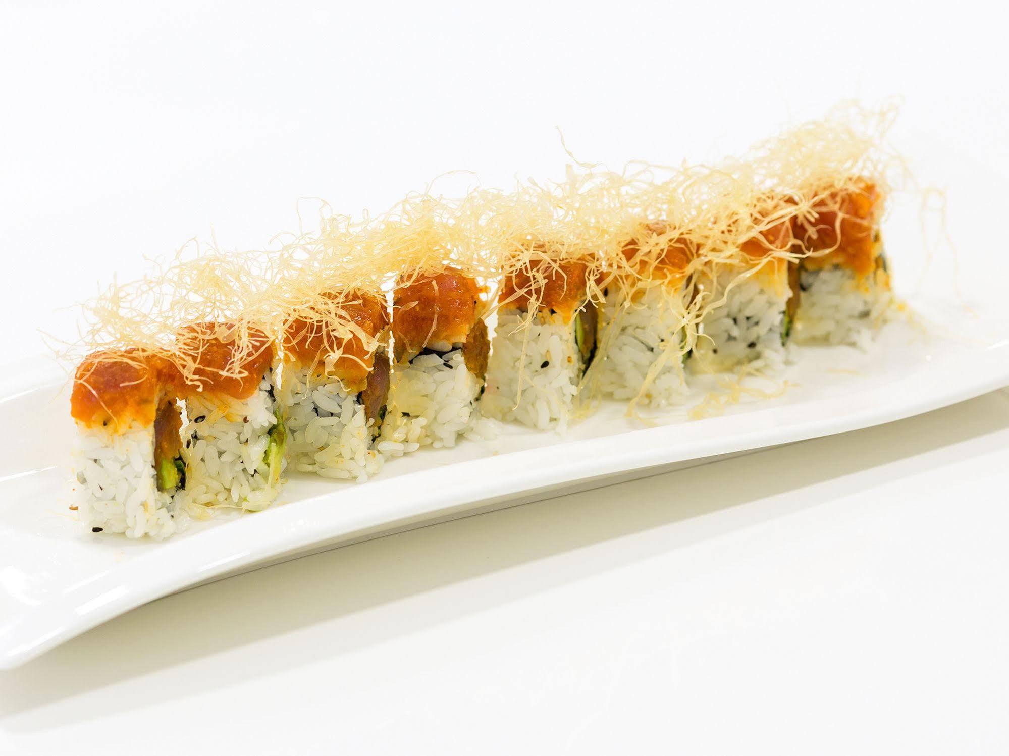 Merchants Crown Suites And Spa Praga Esterno foto A sushi roll
